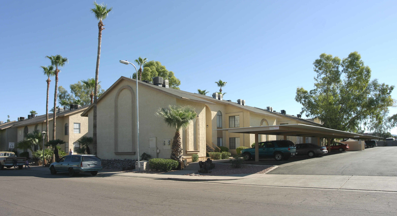 Sunset Estates in Glendale, AZ - Building Photo