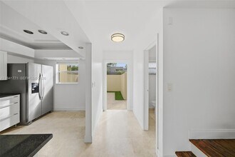 8313 SW 137th Ave, Unit 8313 in Miami, FL - Foto de edificio - Building Photo