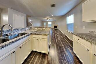 21610 Britton Hill Way in Katy, TX - Foto de edificio - Building Photo