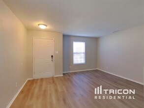 1405 Bluestem Dr in Greenwood, IN - Building Photo - Building Photo