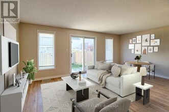 16 Chantilly St in Kitchener, ON - Building Photo - Building Photo