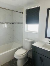 8220 Sunrise Lakes Blvd, Unit 306 in Sunrise, FL - Building Photo - Building Photo
