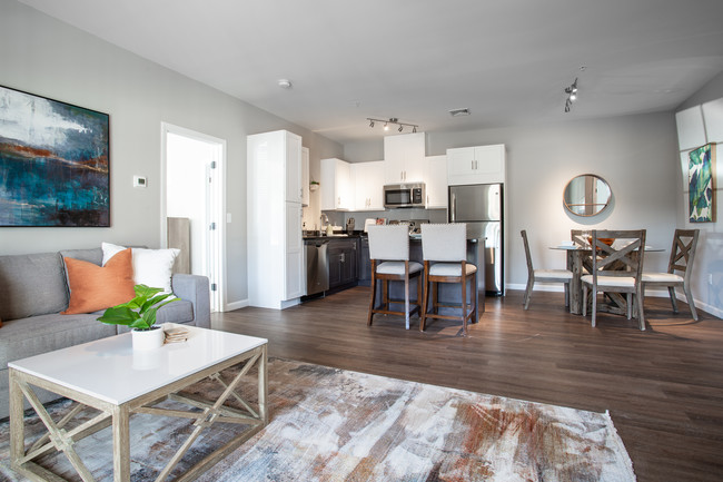Cobblestone Village Apartments in Millbury, MA - Foto de edificio - Interior Photo