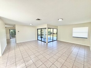 6895 Golden Gate Pkwy in Naples, FL - Building Photo - Building Photo