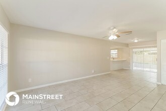 9059 Dixiana Villa Cir in Tampa, FL - Building Photo - Building Photo