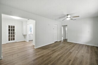 2545 Tequesta Ln in Miami, FL - Building Photo - Building Photo