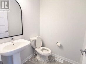 90 Natare Pl in Ottawa, ON - Building Photo - Building Photo