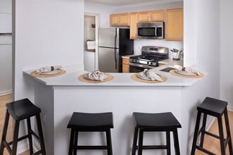 J Harbor Park at North Point in Reston, VA - Foto de edificio - Building Photo