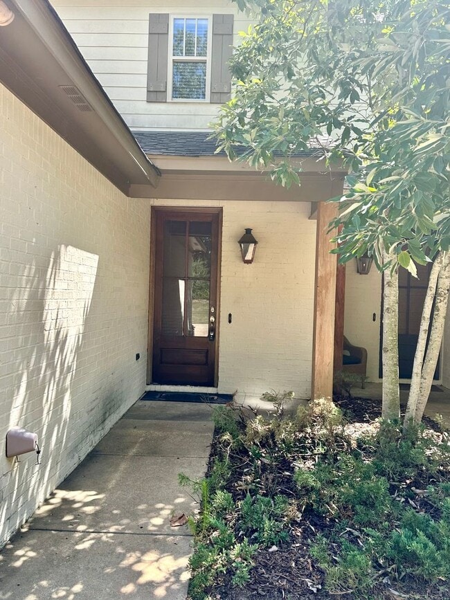 622 Braeburn Ct in Flowood, MS - Foto de edificio - Building Photo