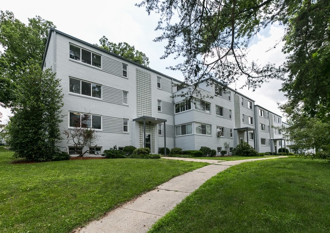 Greenbelt Properties in Greenbelt, MD - Building Photo - Building Photo