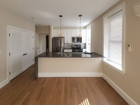 228 W 9th St in Wilmington, DE - Building Photo