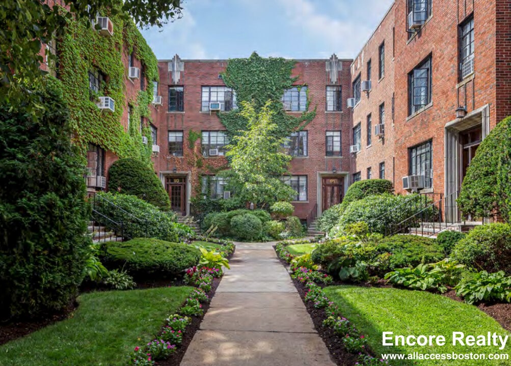 111 Longwood Ave, Unit 3 in Brookline, MA - Foto de edificio