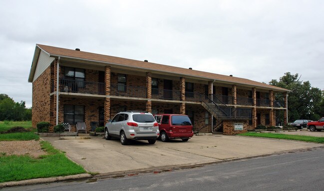 601 Columbia Ave in Benton, AR - Foto de edificio - Building Photo