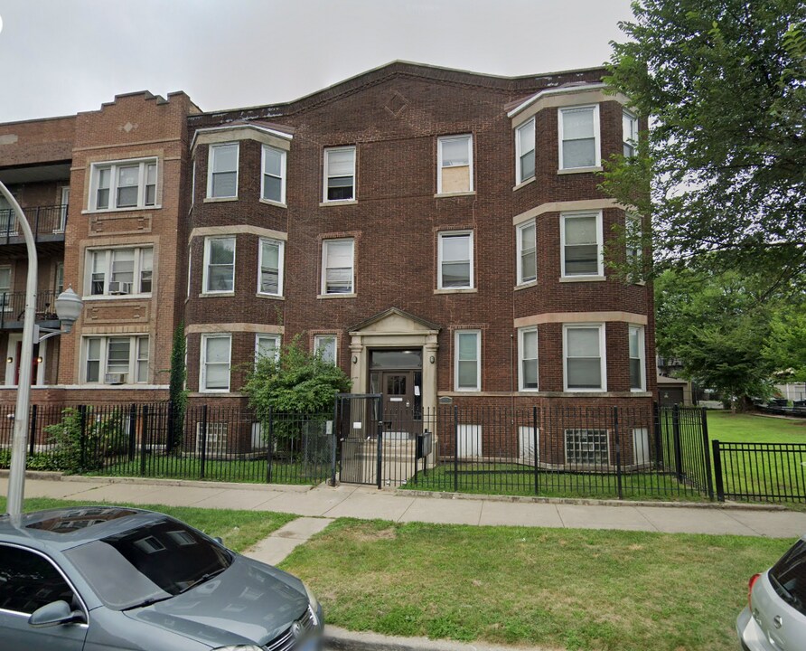 6424 S Ellis Ave in Chicago, IL - Building Photo