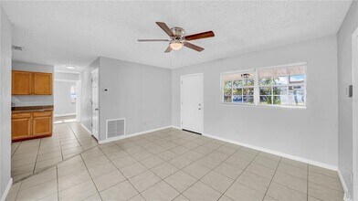 7515 17th Ln N in St. Petersburg, FL - Building Photo - Building Photo