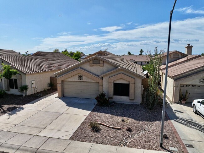 14624 N 87th Dr in Peoria, AZ - Building Photo - Building Photo