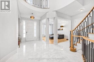 41 Glen Abbey Trail in Vaughan, ON - Building Photo - Building Photo