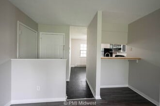 5024 Bahia Dr in Indianapolis, IN - Building Photo - Building Photo