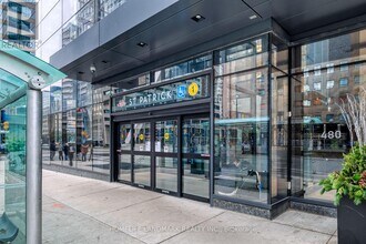 488 University Ave in Toronto, ON - Building Photo - Building Photo