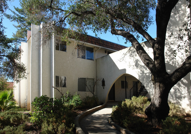 607 Emily St Apartment Homes in Ojai, CA - Building Photo - Building Photo