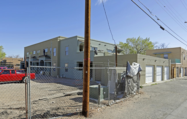 Ten Ten Townhomes in Albuquerque, NM - Building Photo - Building Photo