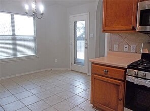 110 Fossil Trail in Leander, TX - Building Photo - Building Photo