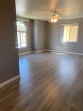 14611 Chadron Ave in Gardena, CA - Building Photo - Building Photo