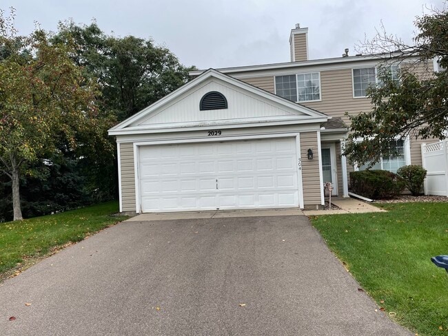 property at 2029 Southcross Dr W