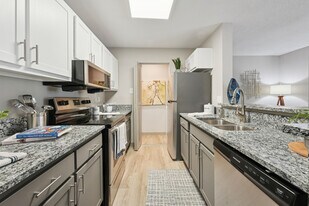 Magnolia Falls in Fredericksburg, VA - Building Photo