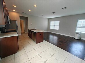 9042 Yonath St in Orlando, FL - Building Photo - Building Photo