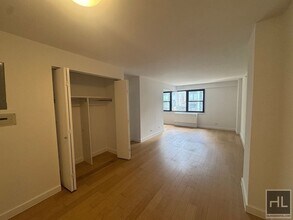 East 39th Street in New York, NY - Building Photo - Building Photo
