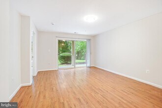 18815 Sparkling Water Dr in Germantown, MD - Building Photo - Building Photo