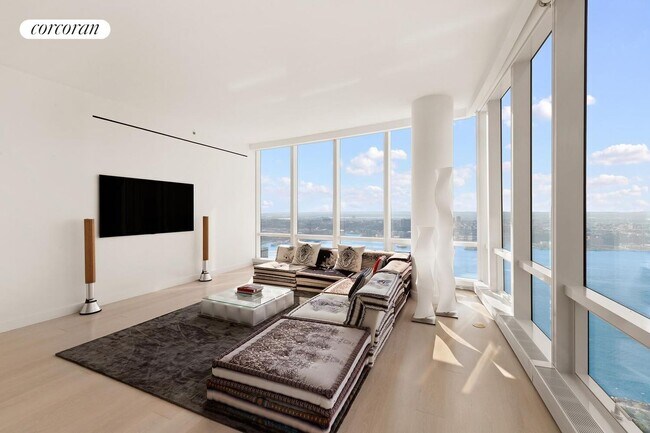 15 Hudson Yards in New York, NY - Building Photo - Building Photo