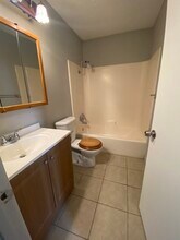 466 Maddux St, Unit House in San Antonio, TX - Building Photo - Building Photo