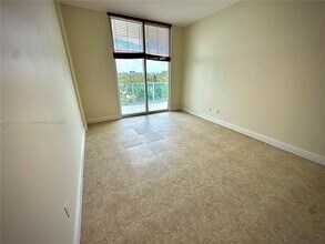 2525 SW 3rd Ave, Unit 705 in Miami, FL - Building Photo - Building Photo