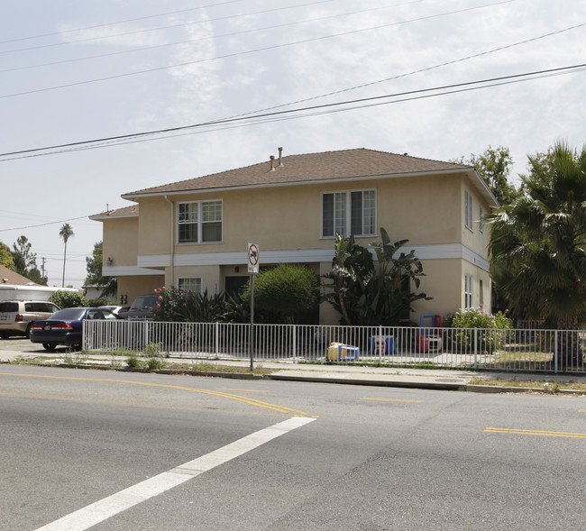 6202-6208 Colfax Ave in North Hollywood, CA - Building Photo - Building Photo