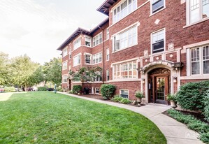 632 Hinman in Evanston, IL - Foto de edificio - Building Photo