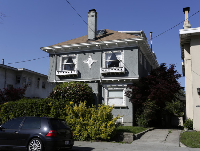 3140-3144 College Ave in Berkeley, CA - Foto de edificio - Building Photo