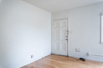 705 E California Ave, Unit 705 in Glendale, CA - Building Photo - Building Photo