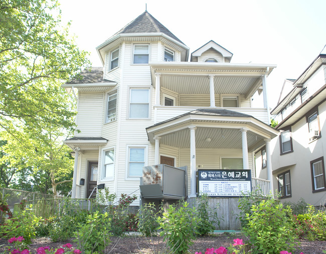 207 Central Ave in White Plains, NY - Foto de edificio - Building Photo