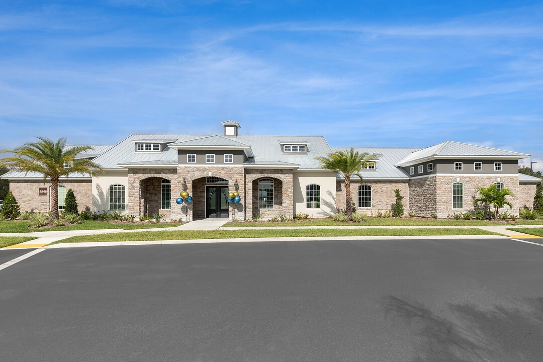 Bridgewater Grand in Lakeland, FL - Foto de edificio