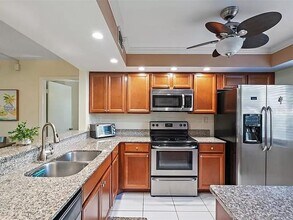 5724 PUERTA DEL SOL Blvd in St. Petersburg, FL - Building Photo - Building Photo
