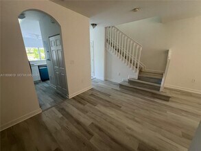 1655 NE 33rd Rd in Homestead, FL - Foto de edificio - Building Photo