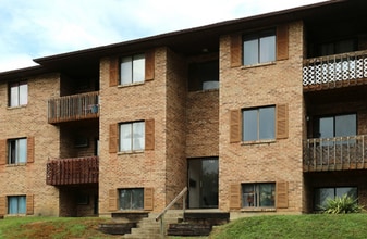 692 Gordon Smith in Hamilton, OH - Foto de edificio - Interior Photo