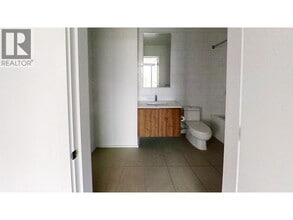 4650 Brentwood Blvd in Burnaby, BC - Building Photo - Building Photo