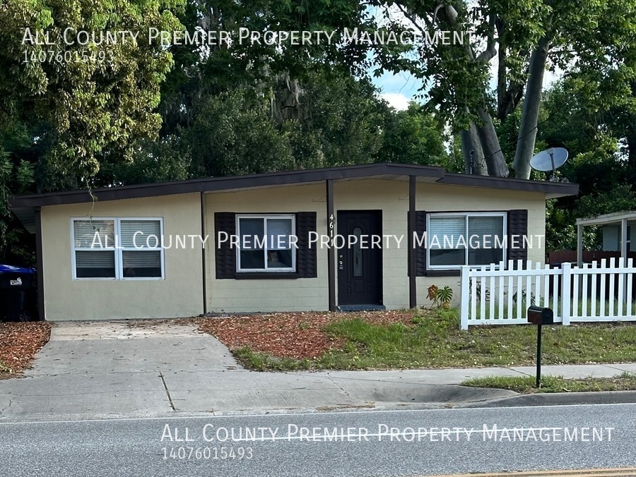 4611 Clarcona Ocoee Rd in Orlando, FL - Building Photo