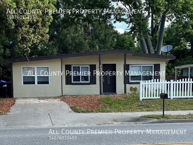 property at 4611 Clarcona Ocoee Rd