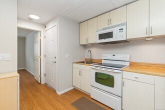 55 Porter Ave in Naugatuck, CT - Building Photo - Building Photo