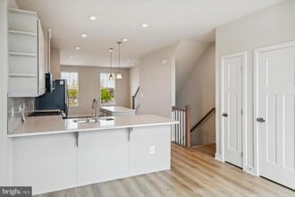 4328 Ellipse Ter in Chantilly, VA - Building Photo - Building Photo