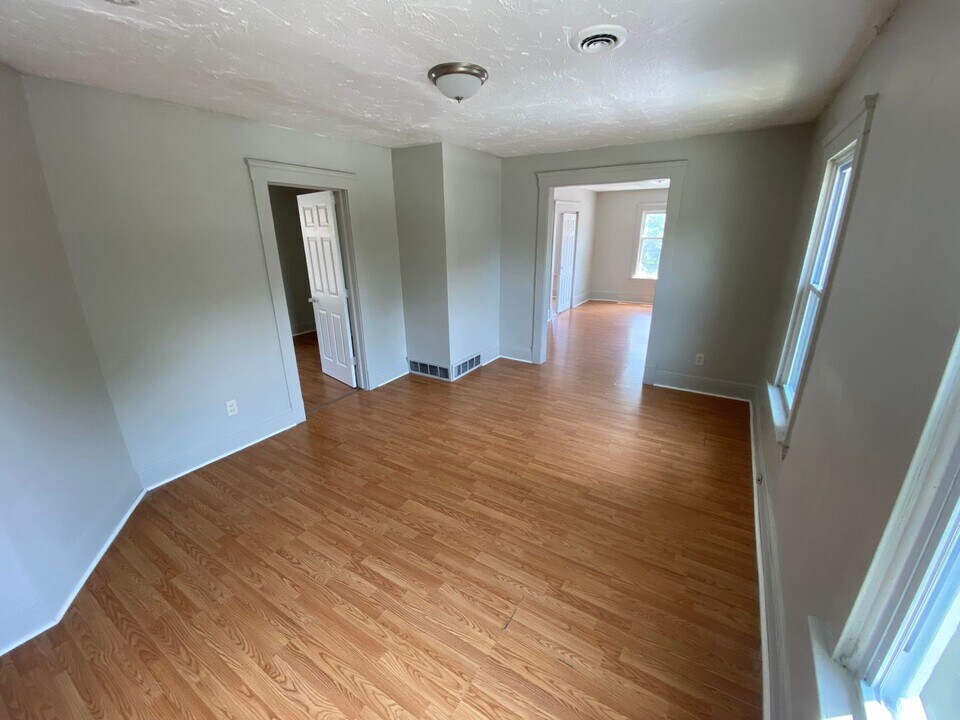 3326 W 30th St in Cleveland, OH - Building Photo